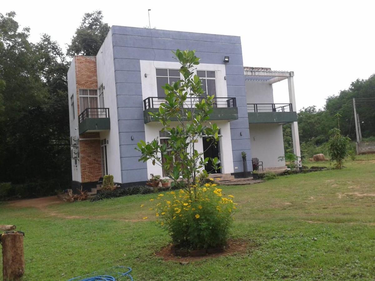 Peacock Resort Anuradhapura Exterior foto