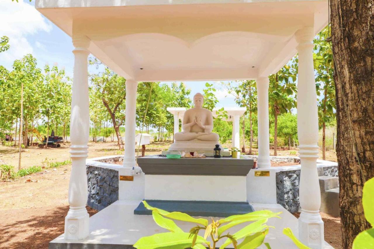 Peacock Resort Anuradhapura Exterior foto